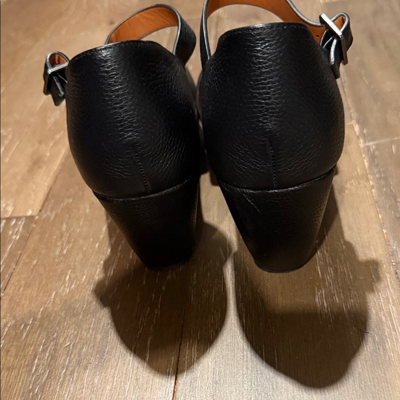 Gentle Souls Black Wedge Sandals - Picture 2 of 4